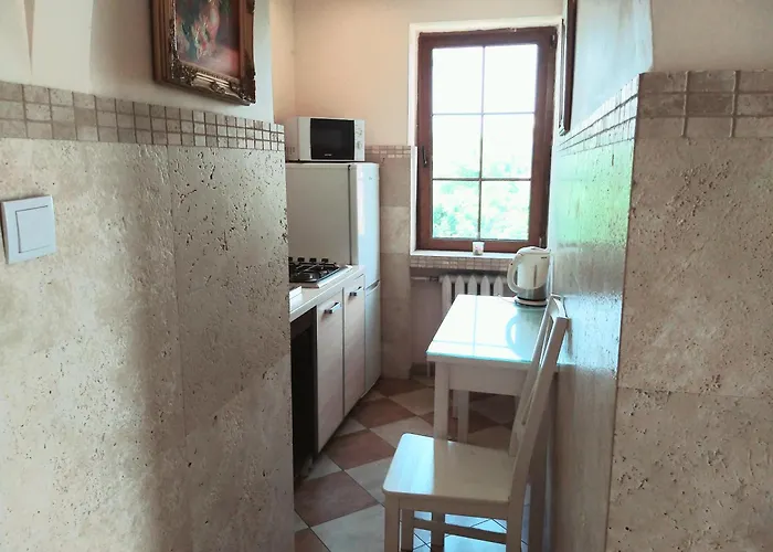 Rumiankowy Airport Хостел Вроцлав